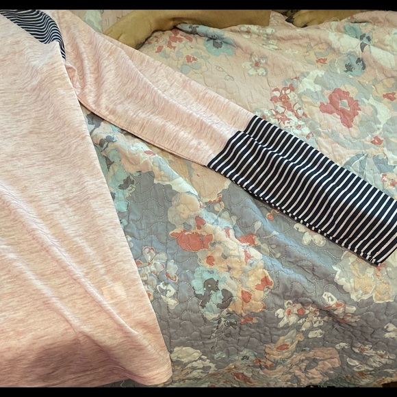 Brand new shirt , never worn . Was too small for me - Picture 3 of 3